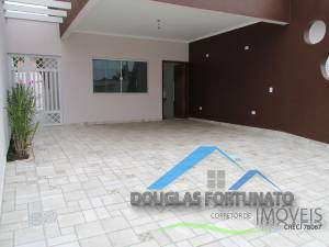 Casa Lado Linha em Peruíbe para Venda