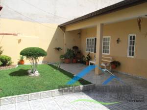 Casa Pós Linha em Peruíbe para Venda