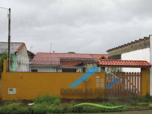 Casa Lado Linha em Peruíbe para Venda