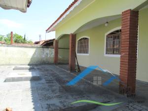 Casa Lado Linha em Peruíbe para Venda